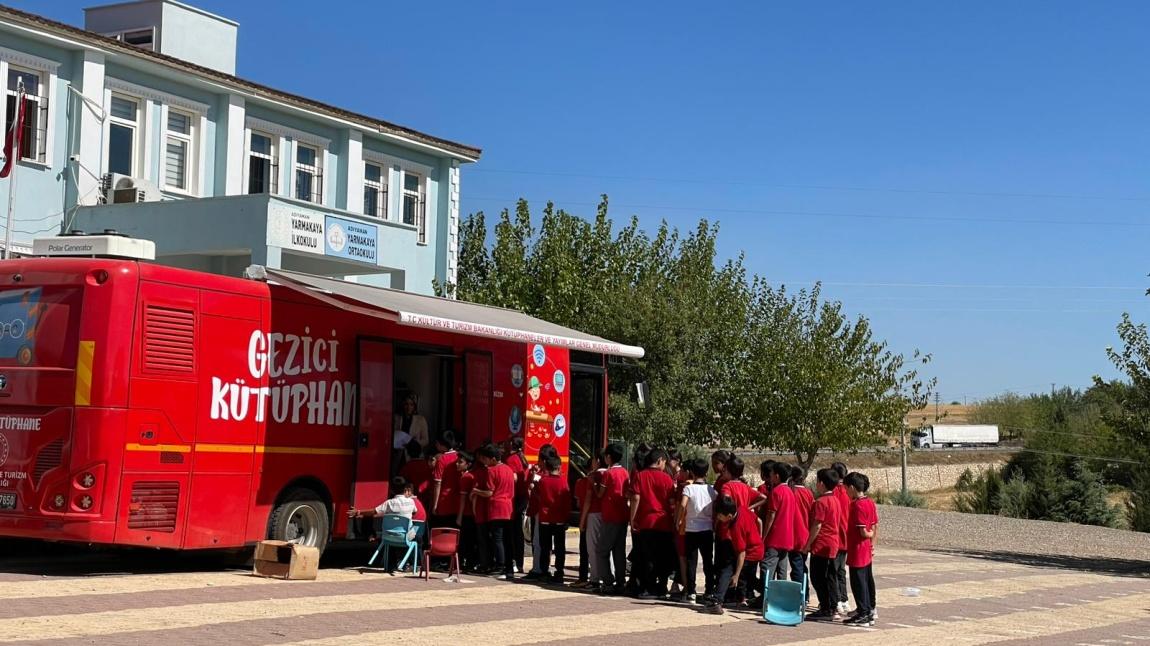 25.09.2024 Çarşamba günü Adıyaman Gezici Kütüphanesi okulumuza geldi.